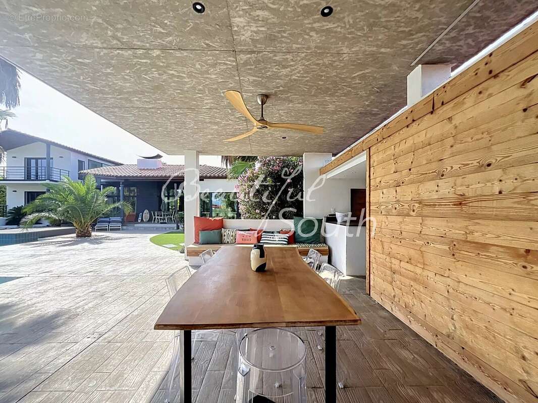 Propriété d’exception aux portes de Perpignan – 260 m² habitables sur 1 690 m² paysagés avec piscine, Pollestres - photo 23