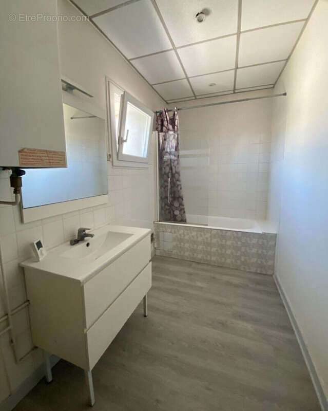 Appartement à GUILHERAND-GRANGES