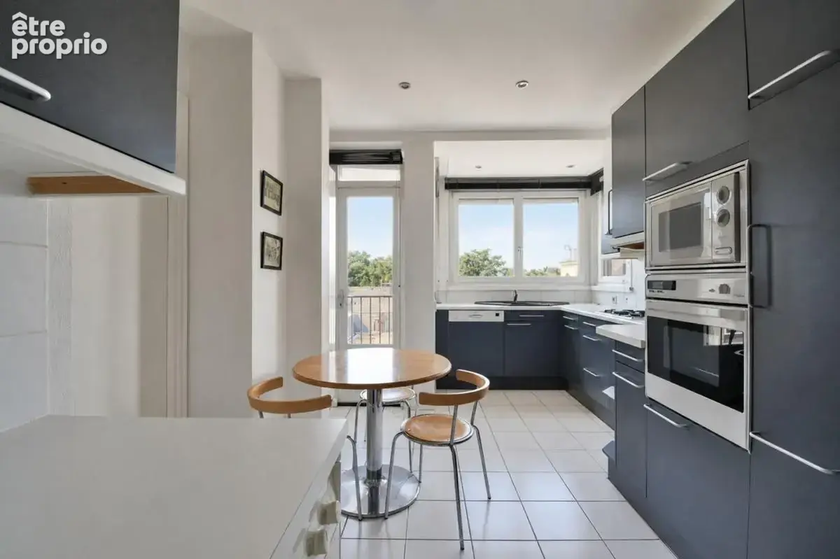 Lille centre – square foch – 123 m² – 3 chambres – ascenseur – parking – balcons - photo 9