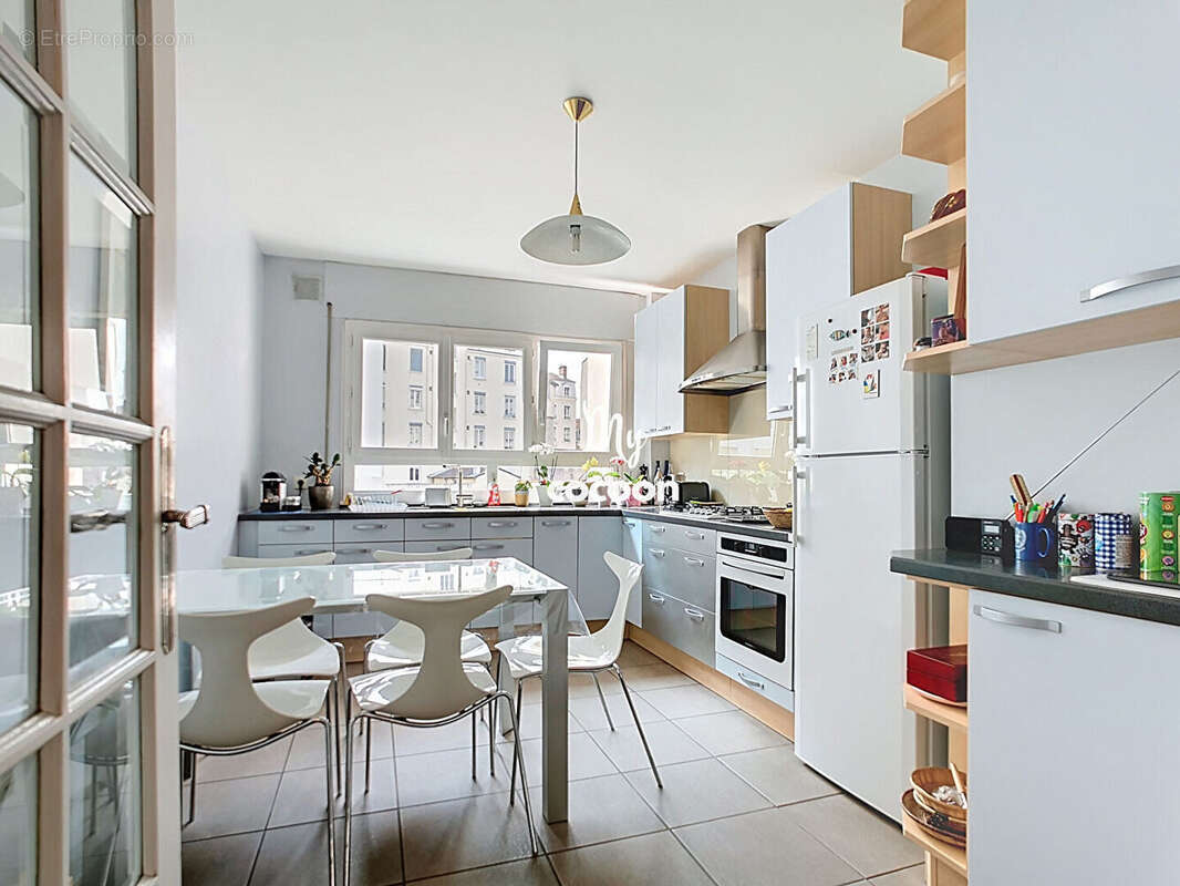 Appartement à LYON-7E
