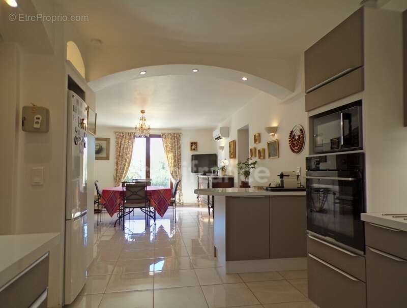 Maison à CRUZY