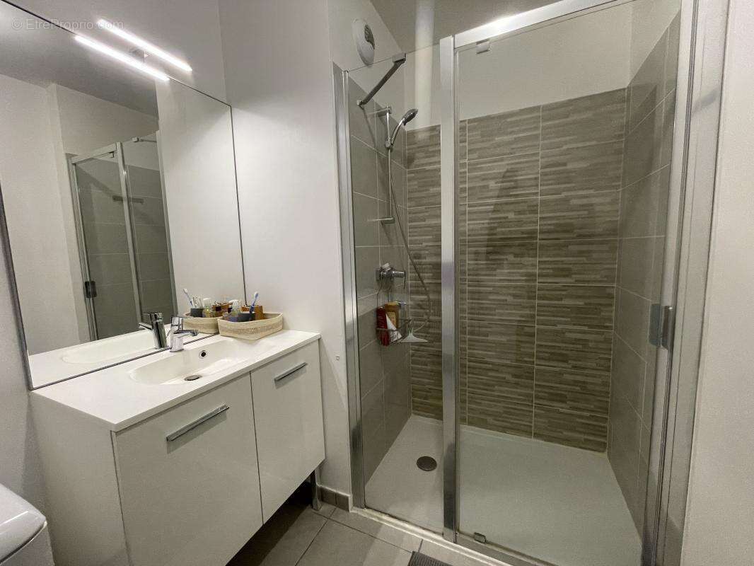 Appartement à SATHONAY-CAMP