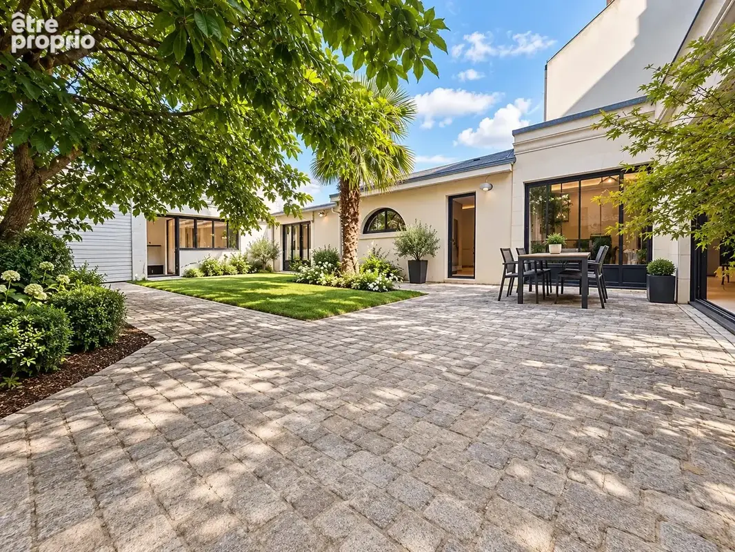 Photo Maison à Tours au prix de 1 149 200€