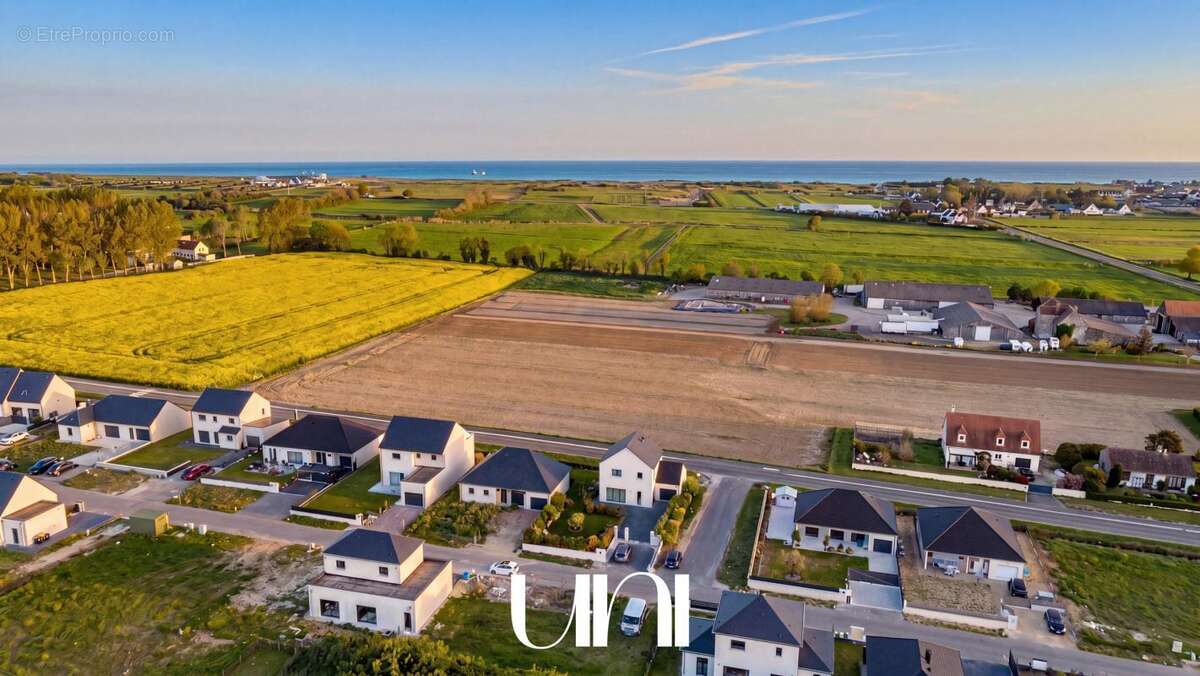 Maison à COURSEULLES-SUR-MER