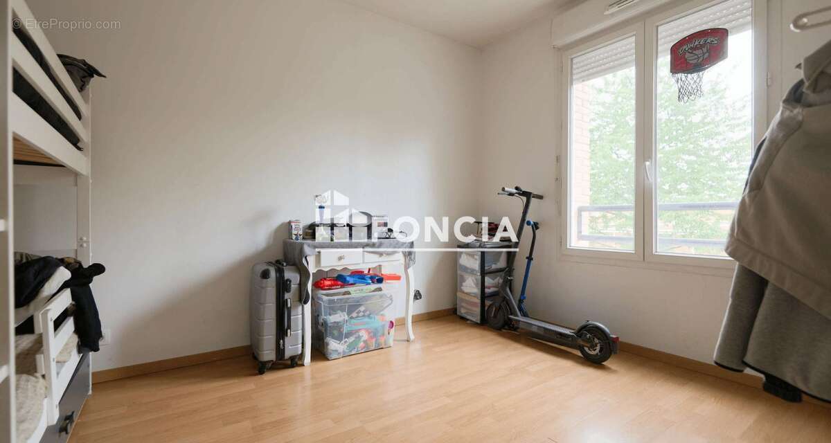 Appartement à SAINT-PIERRE-DU-PERRAY