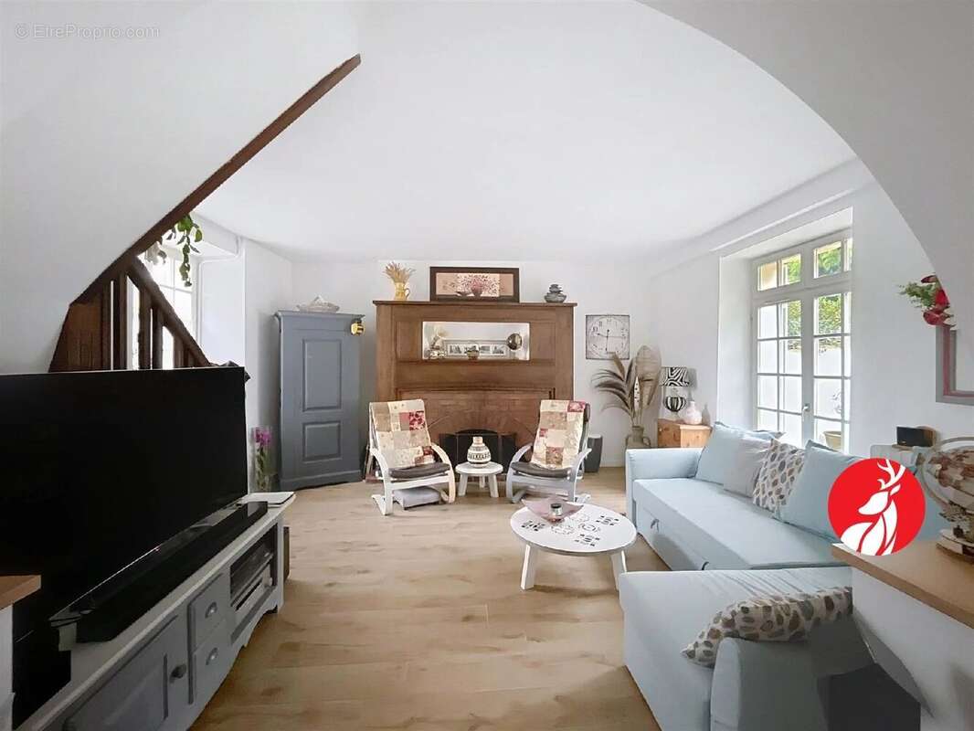 Maison à GIRONVILLE-SUR-ESSONNE