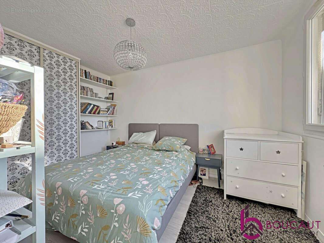 Appartement à LE PLESSIS-ROBINSON