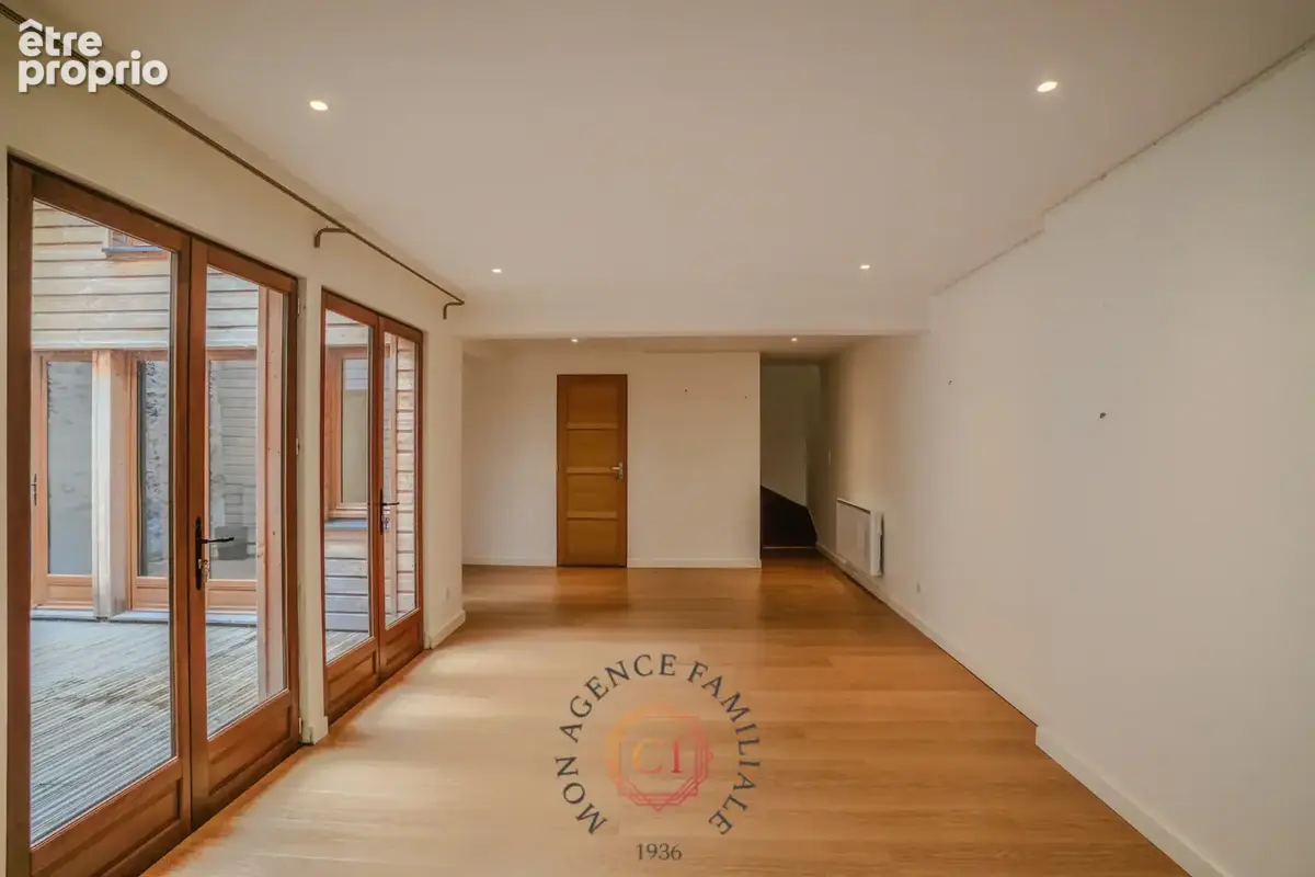 Appartement type Loft T5 à vendre RIOM centre historique - photo 5