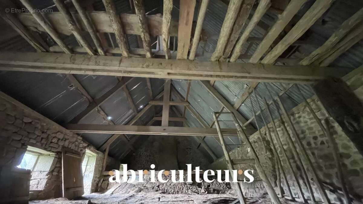 Maison à SAINT-SEVER-CALVADOS