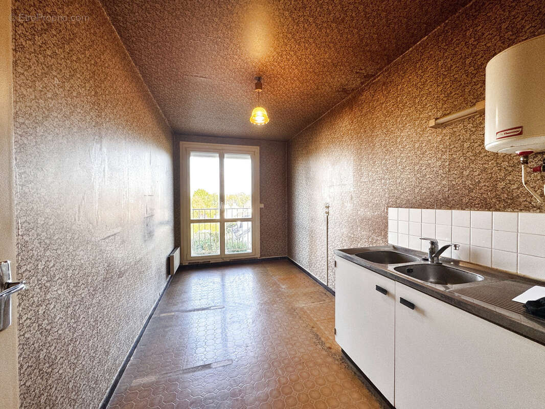 Appartement à LA CHAPELLE-SAINT-LUC