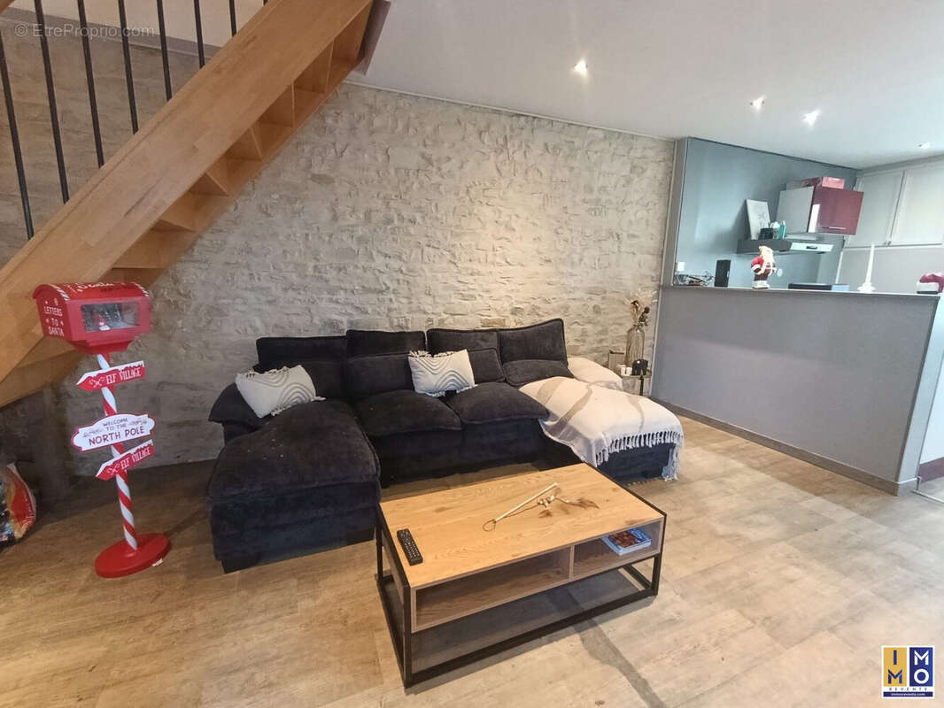 Maison à AVORD