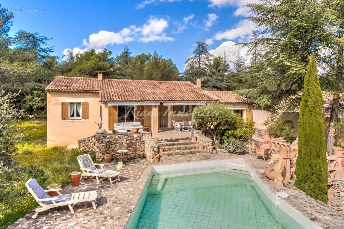 Maison à CABRIERES-D'AVIGNON