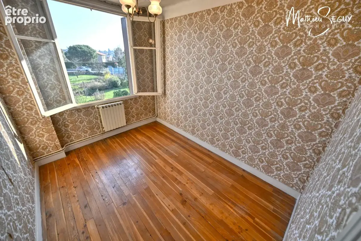MILLERY – Beau potentiel pour cette maison P7 avec jardin, sous-sol et dépendances - photo 26