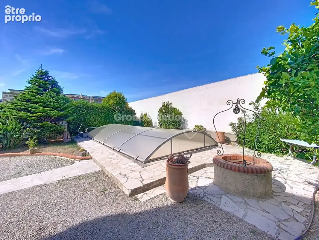 RARE ! Maison/appartement unique en plein centre ville avec piscine privée ! - photo 4