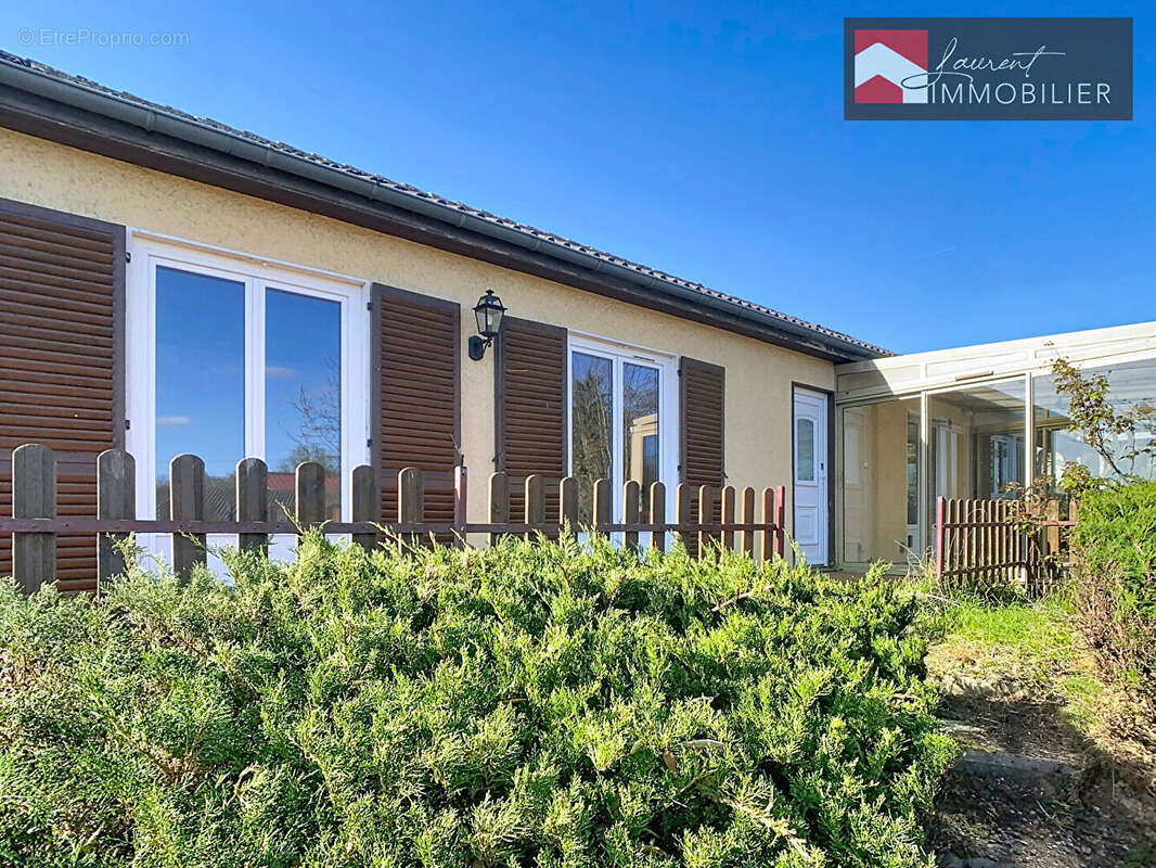 Maison à PONT-DE-VAUX