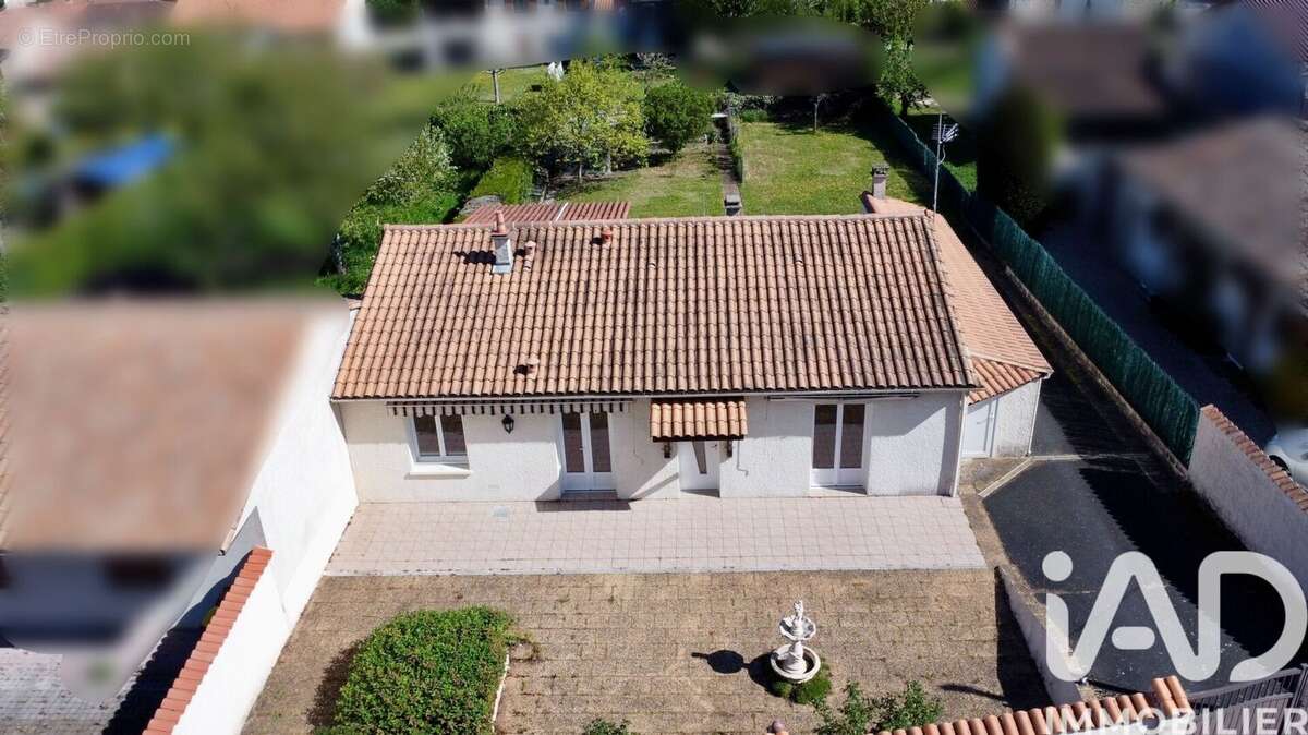 Photo 1 - Maison à SOYAUX