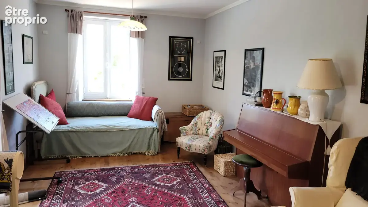 Propriété de caractère avec dépendances et piscine à Villefranche-de-Rouergue - photo 9