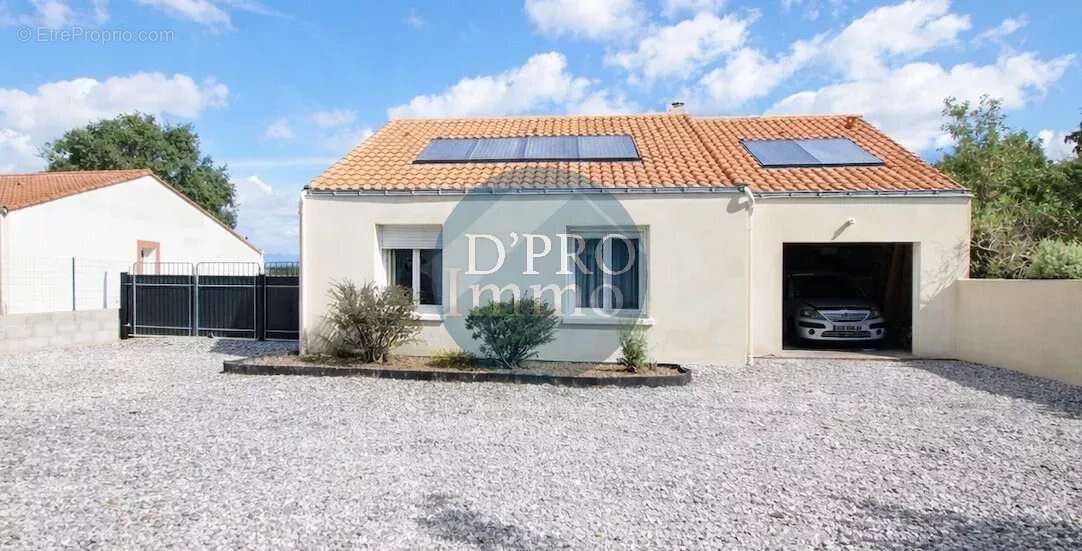 Maison à LA HAIE-FOUASSIERE