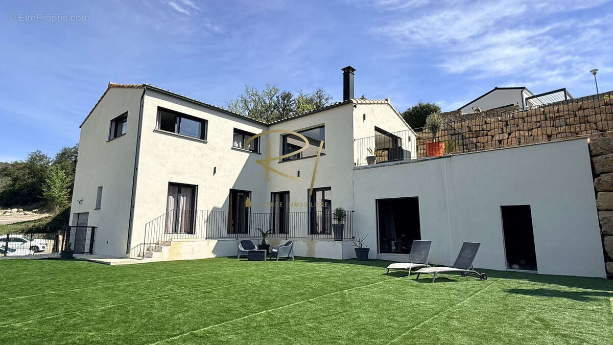 Maison à SAINT-JEAN-DU-PIN