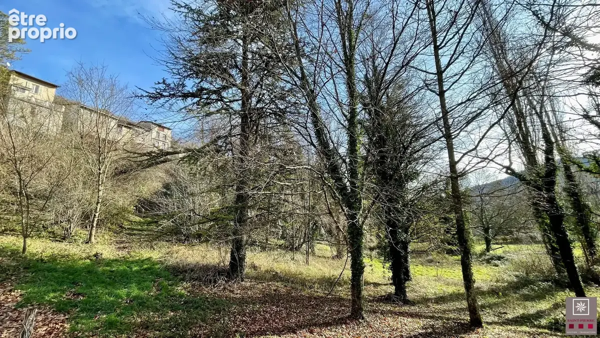 À 5 minutes du centre d' Ambérieu en Bugey. 2 maisons sur 9 000 M² de parc et bois. - photo 14
