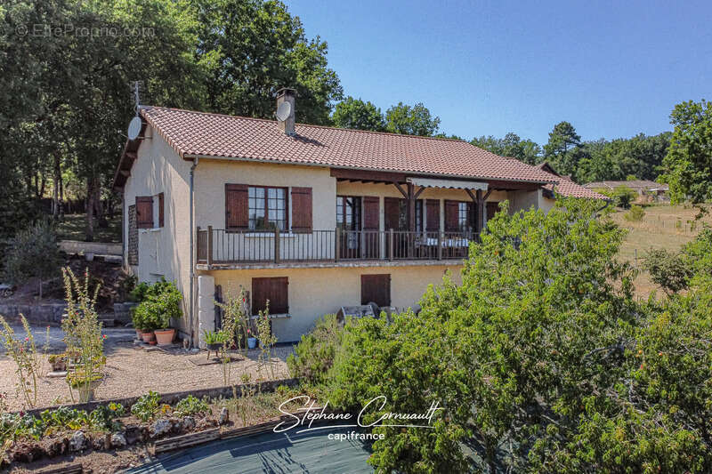 Maison à NEUVIC
