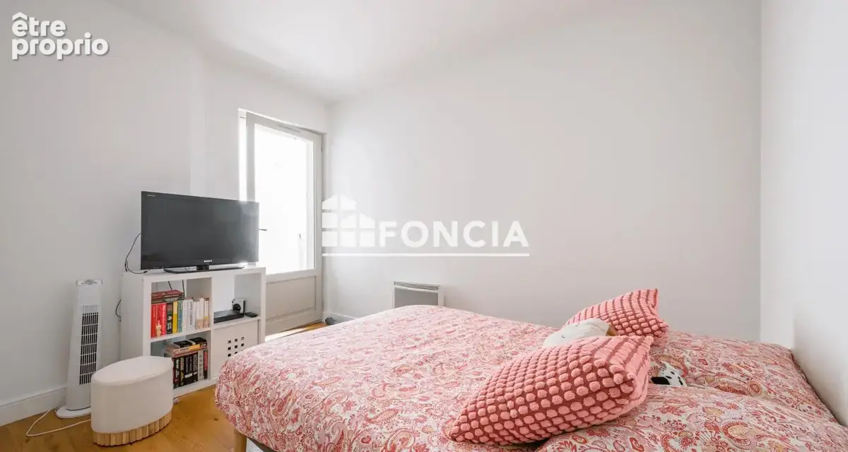 Exclusivité FONCIA, Intra-Muros T2 dernier étage de 34.15m2 avec terrasse de 16m2 - photo 4