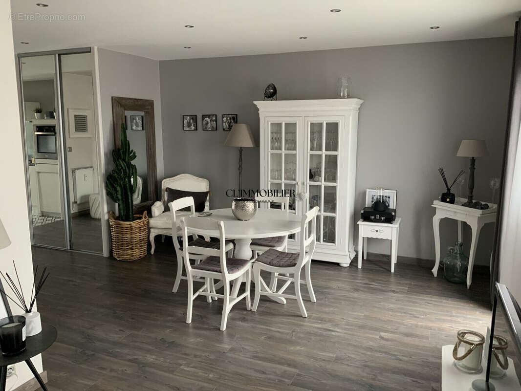 Appartement à SAINT-ETIENNE