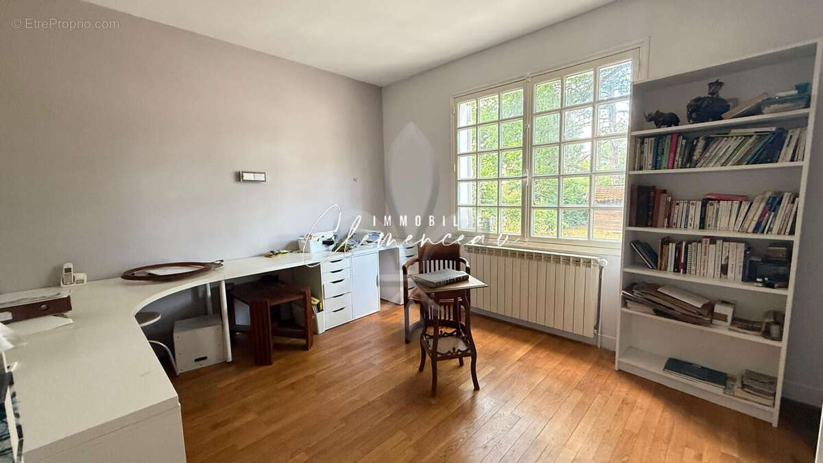 Maison à VERNEUIL-SUR-SEINE