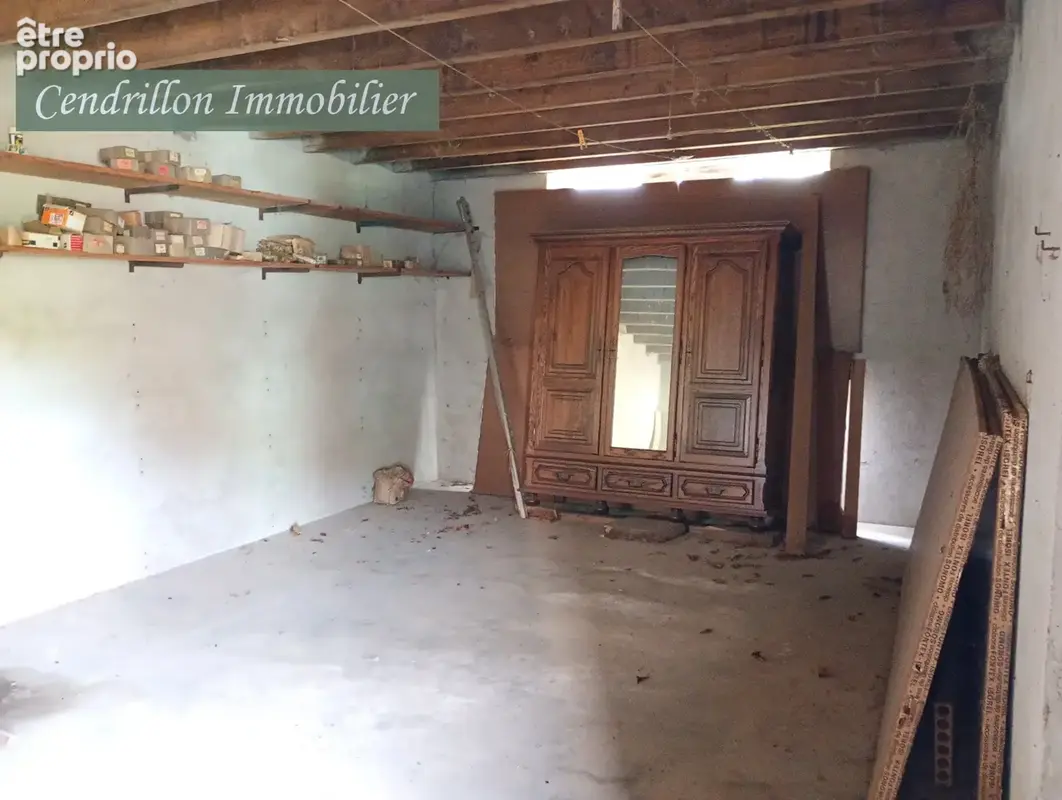 Ancien atelier de charron forgeron de 116 m2 avec sa boutique quincaillerie attenante de 56 m2 sur un terrain - photo 4