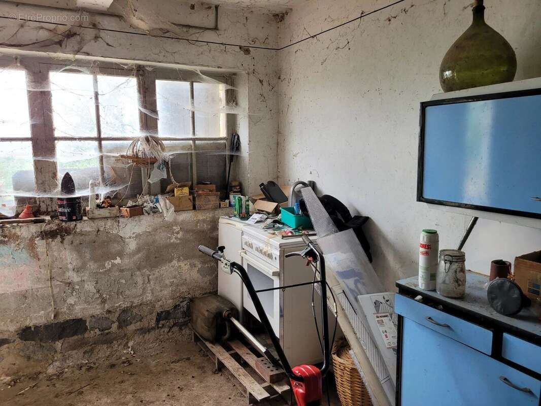 Maison à AUZAT-LA-COMBELLE