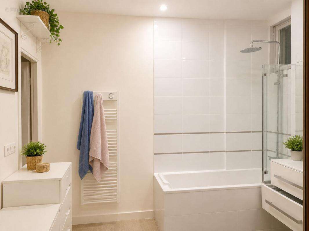Appartement à NEUILLY-SUR-SEINE