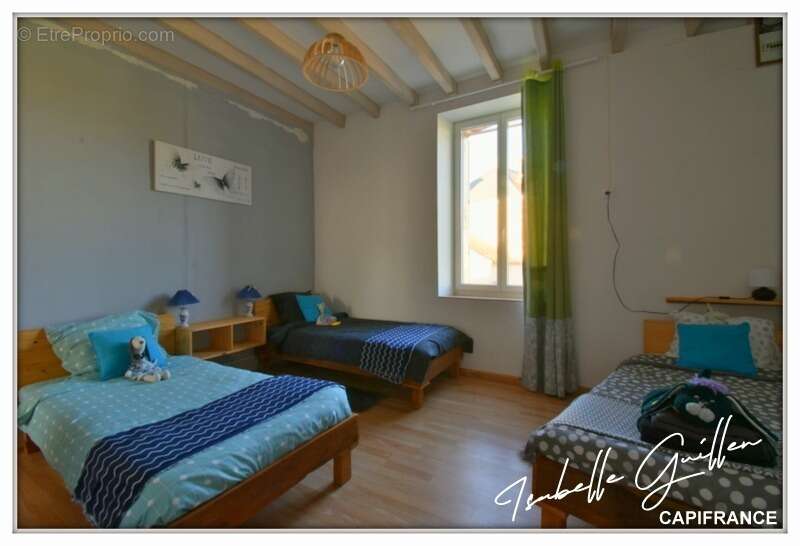 Maison à vendre 9 pièces VESDUN (18) - photo 17