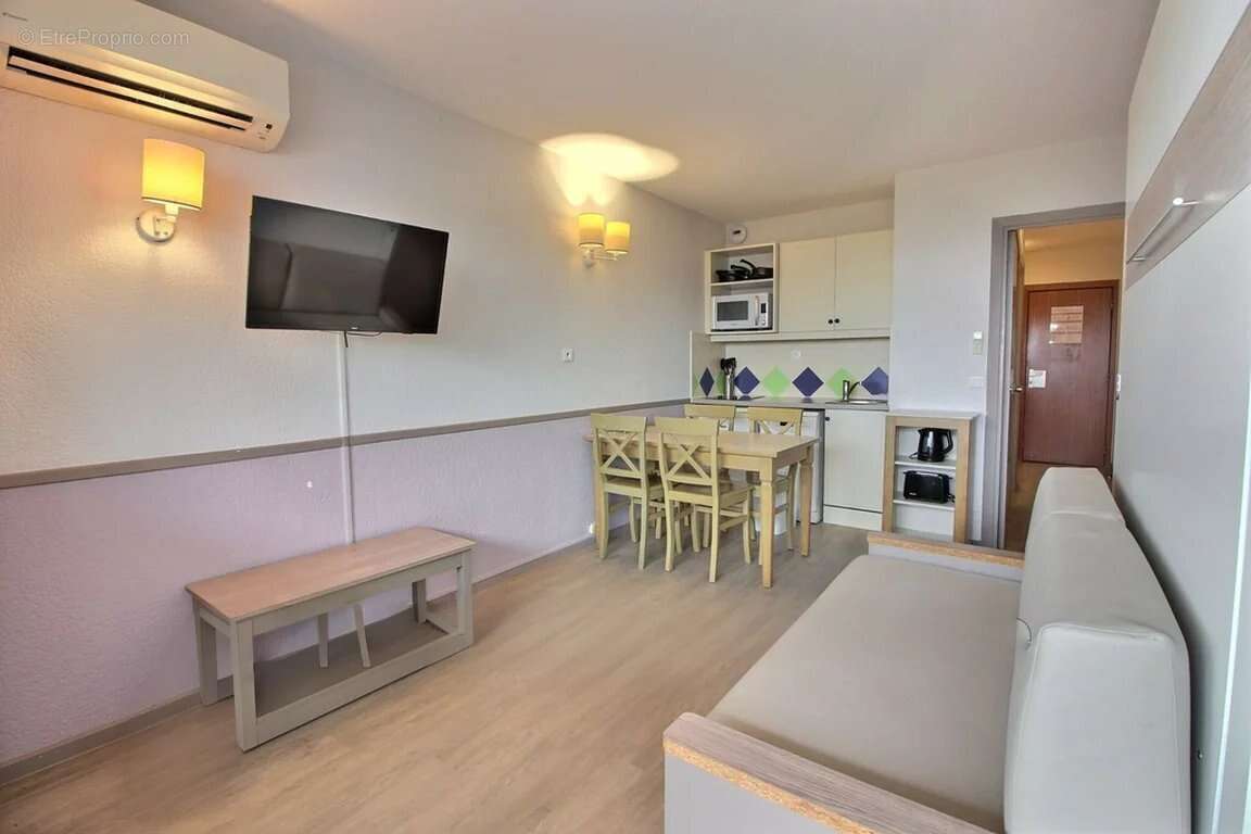 À Vendre – Studio investisseur avec terrasse – Secteur Rostagne, Juan-les-Pins - photo 2