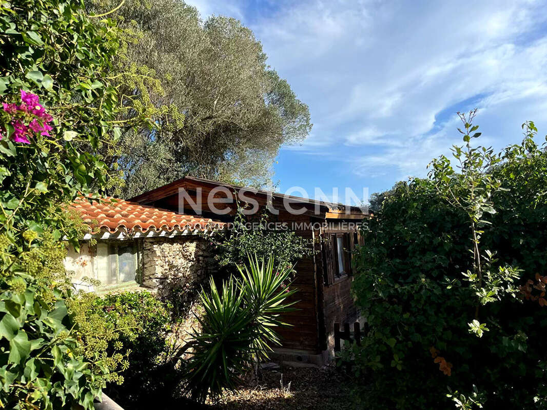 Terrain à BONIFACIO