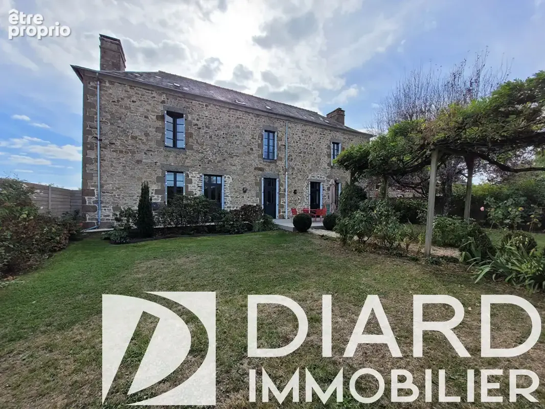 Belle demeure de caractère du milieu du 19ème, rénovée en 2022. - photo 1