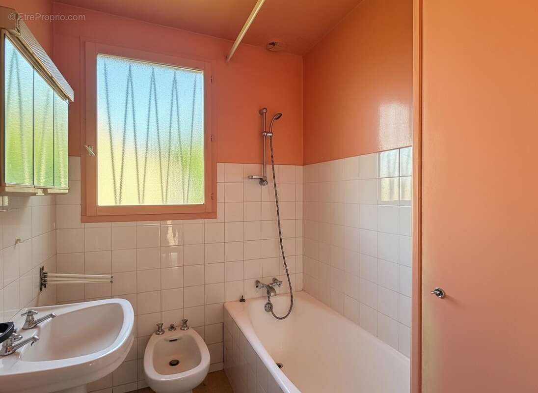 Maison à MONTLIGNON