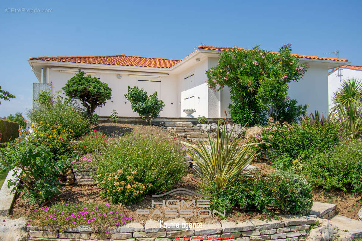 Maison à VAUX-SUR-MER
