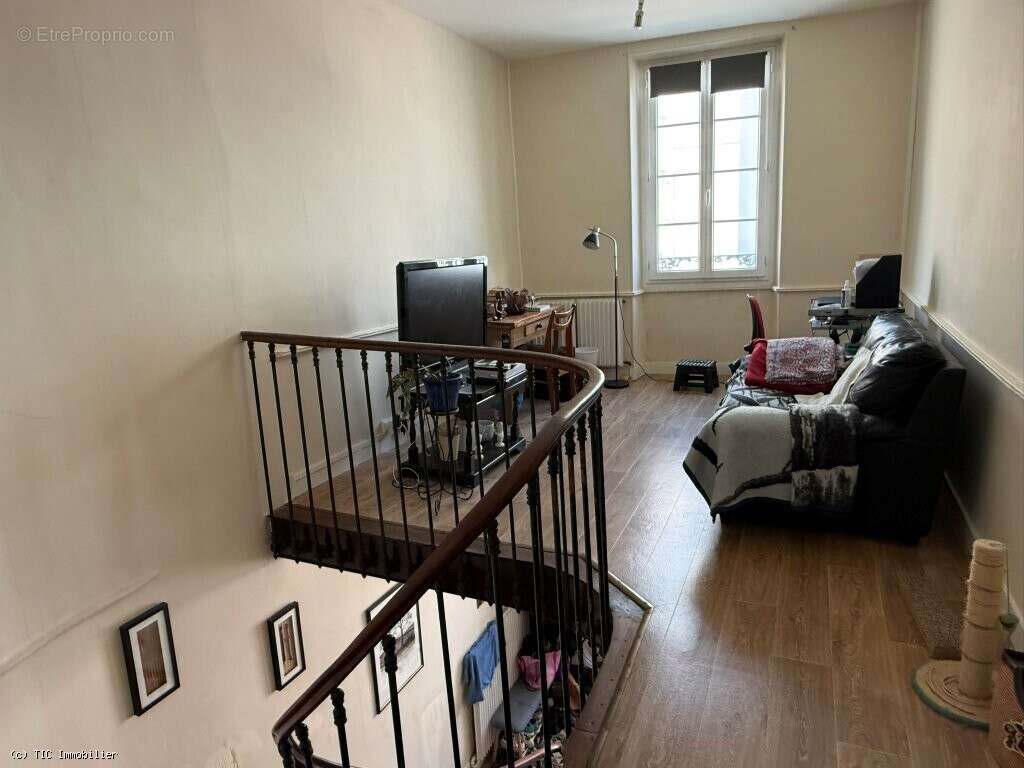 Maison à AIGRE