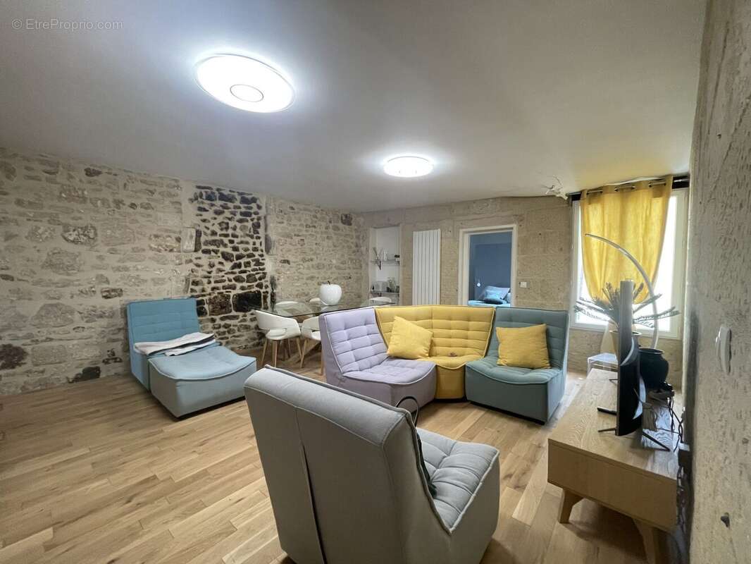 Appartement à SAINTES