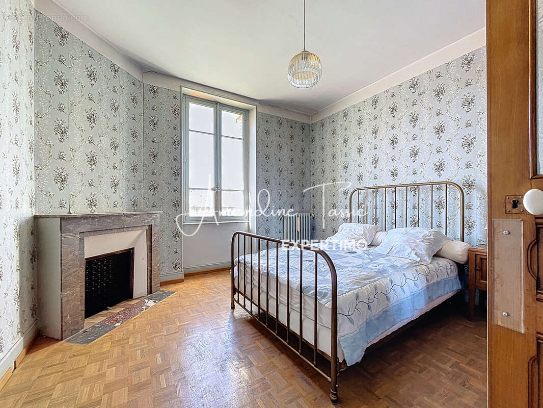 Immeuble de rapport, 3 appartements et sa maison   Centre-ville de Millau - photo 24
