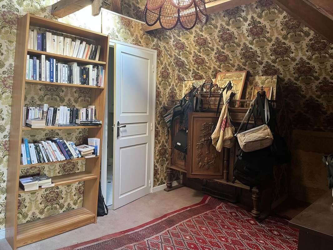 2ème - Palier - Maison à LACAPELLE-MARIVAL