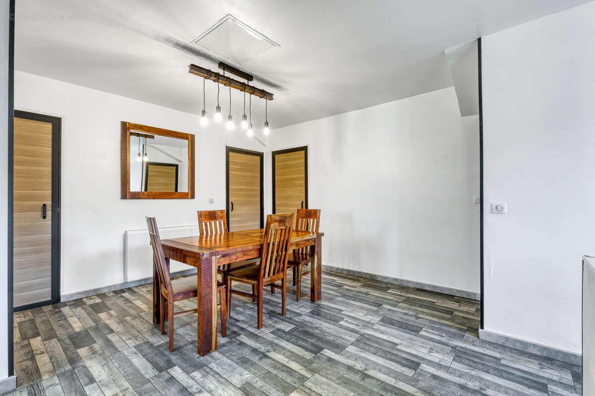 Appartement à VALLIERES