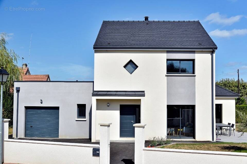 Terrain à VILLENEUVE-LE-ROI