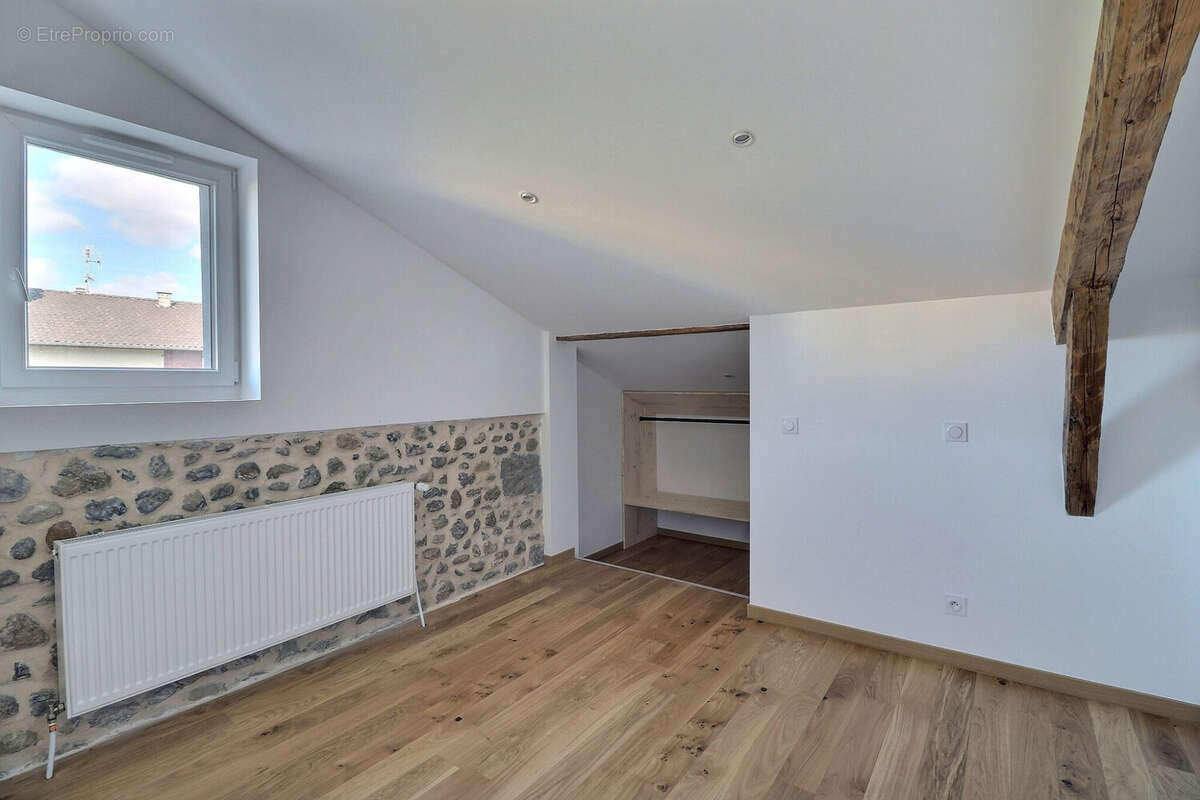 Maison 114 m² à Douvaine  - photo 8