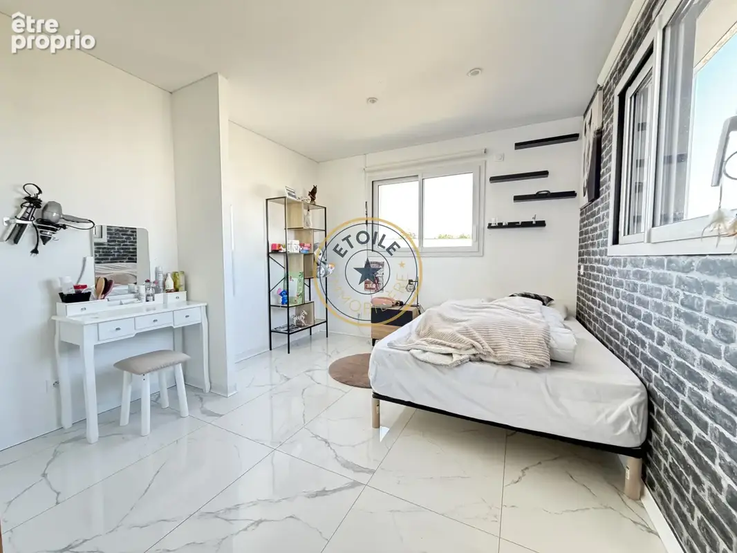 Montreuil-Juigné : maison T5 avec piscine à vendre - photo 8