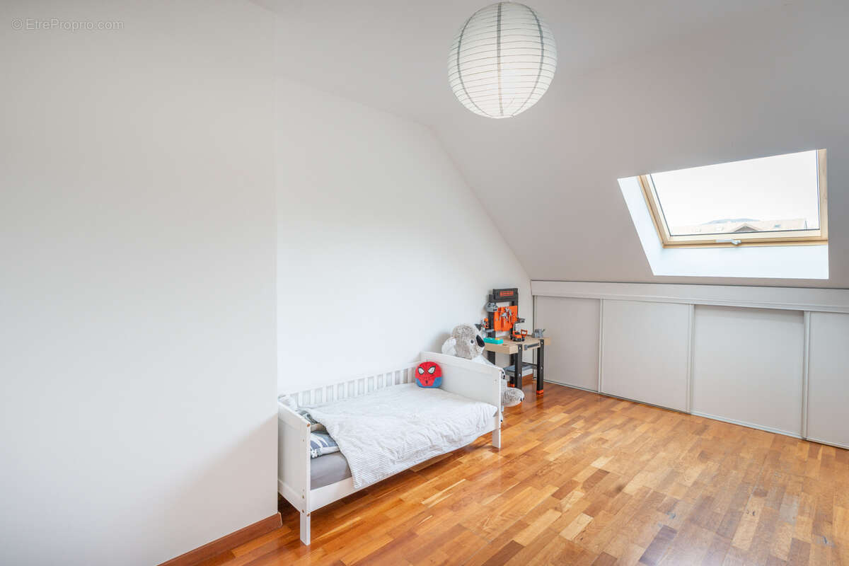 Appartement à POISY