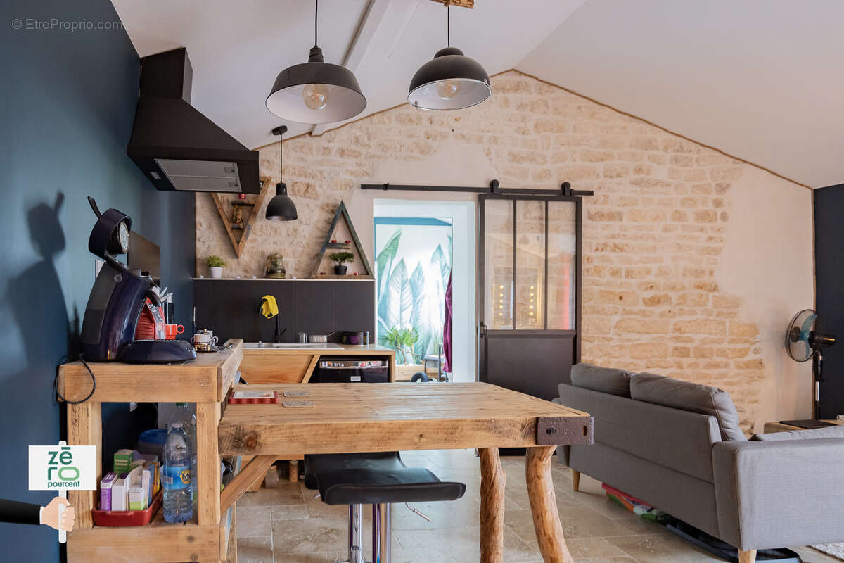 Maison à MOUZEUIL-SAINT-MARTIN