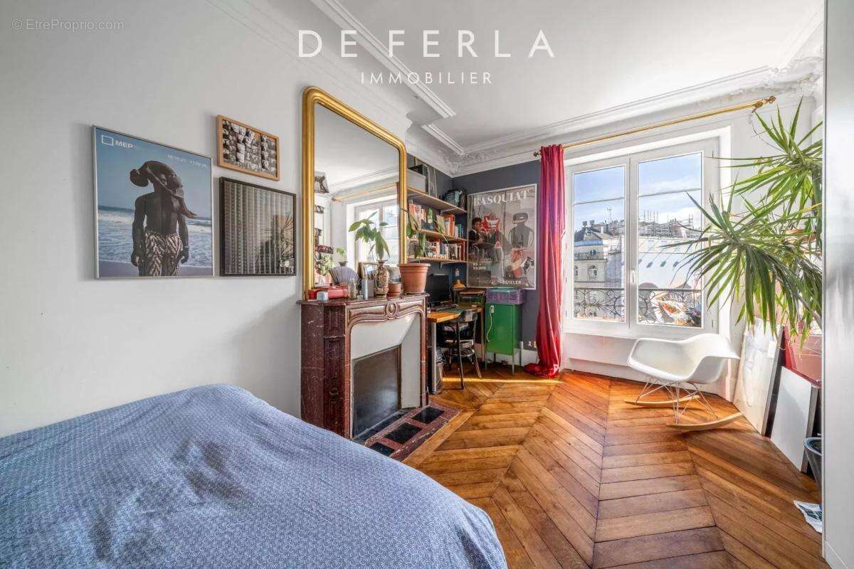 Appartement à PARIS-1E