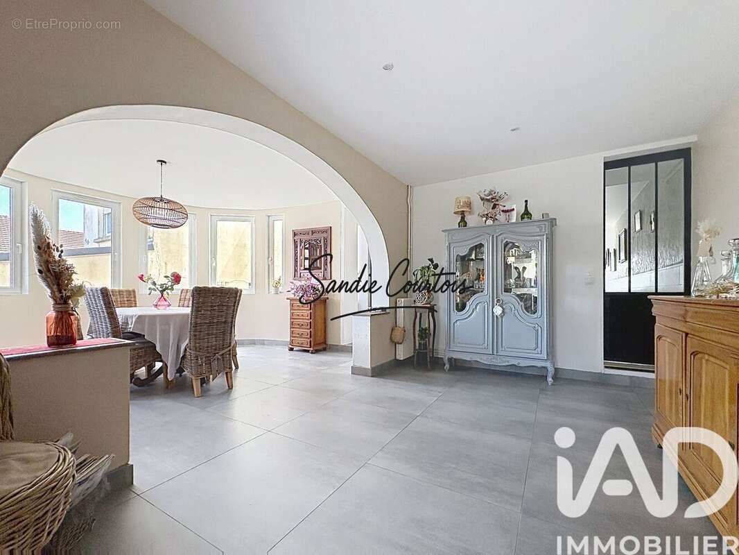 Maison 170 m² à Outreau  - photo 3