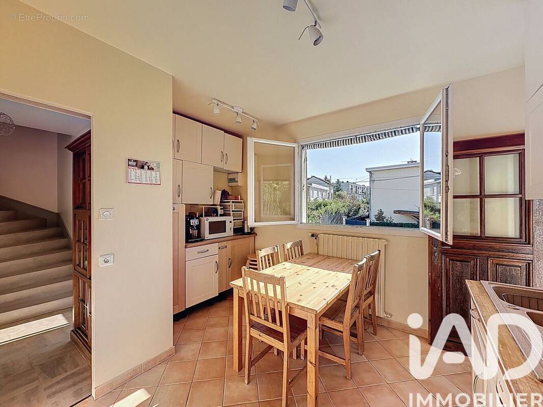 Photo 1 - Maison à RUEIL-MALMAISON